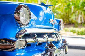 Vielle voiture américaine, photographiée lors de l'un de nos voyage d'immersion à Cuba.